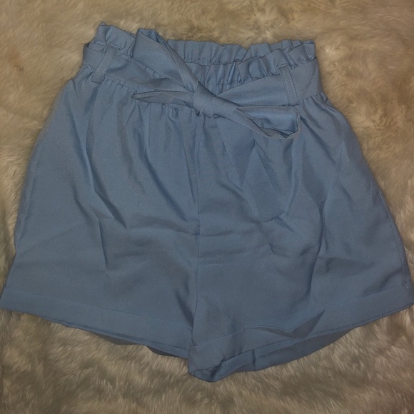 SHEIN SHORTS - Picture 1 of 2